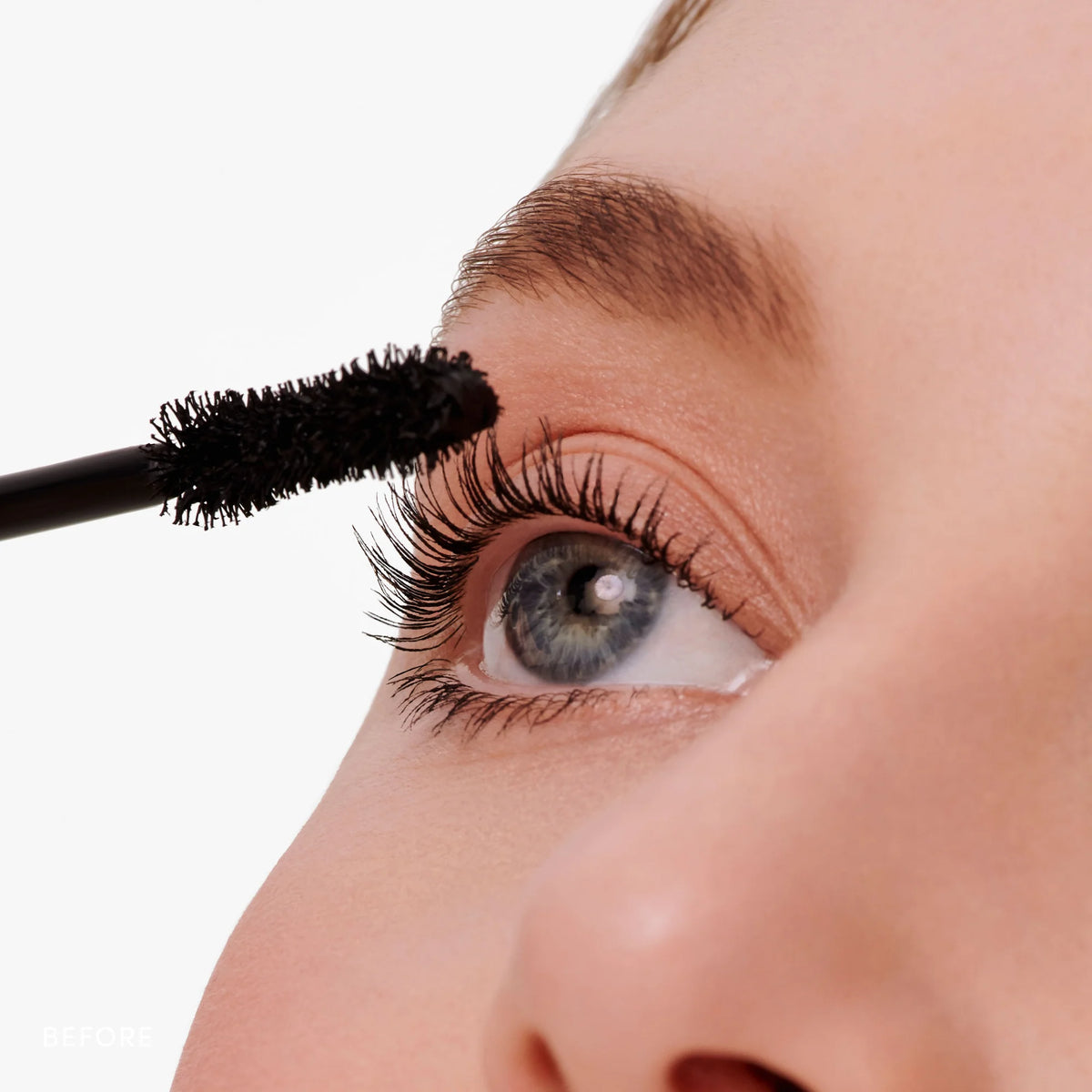 BeyondLashMascara_Application_PDP_2000x